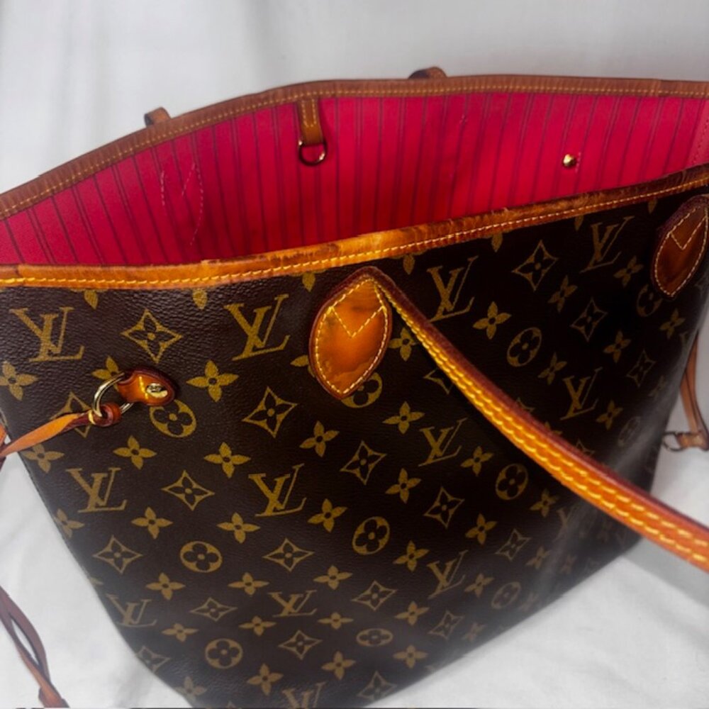 Louis Vuitton Neverfull MM Monogram V Grenade Tote - Picture 5 of 13